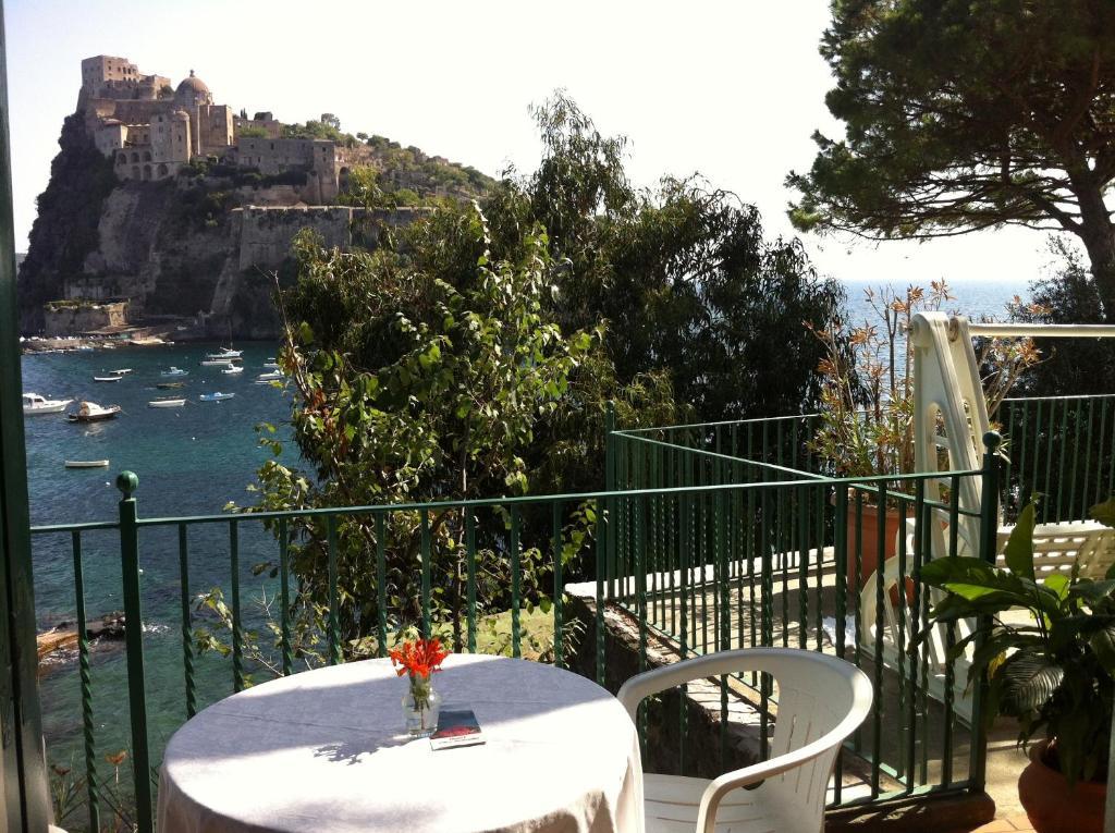 Hotel Villa Antonio Ischia Room photo